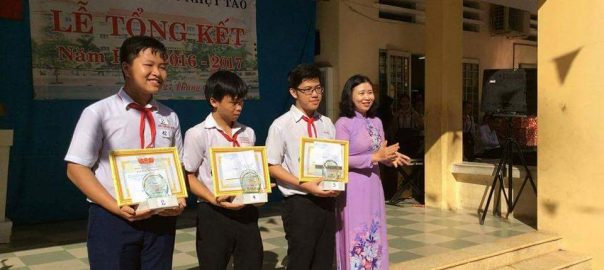 Khen thưởng học sinh giỏi THCS Nhựt Tảo đạt cấp Tỉnh